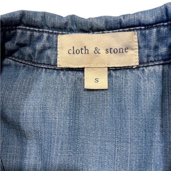 Attractive Anthropologie’s Cloth & Stone Faded chambray shirt - Picture 4 of 8